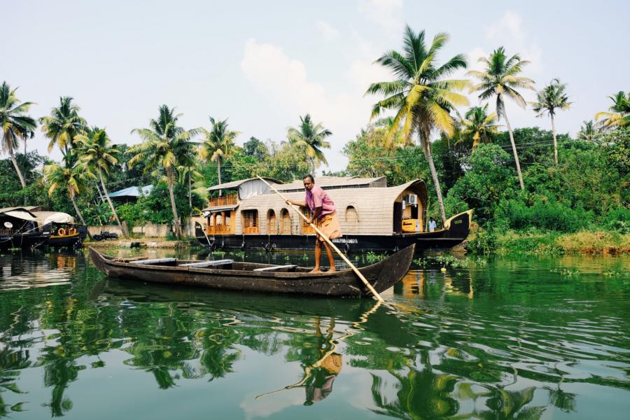 Hausboot in den Backwaters, Indien Rundreisen