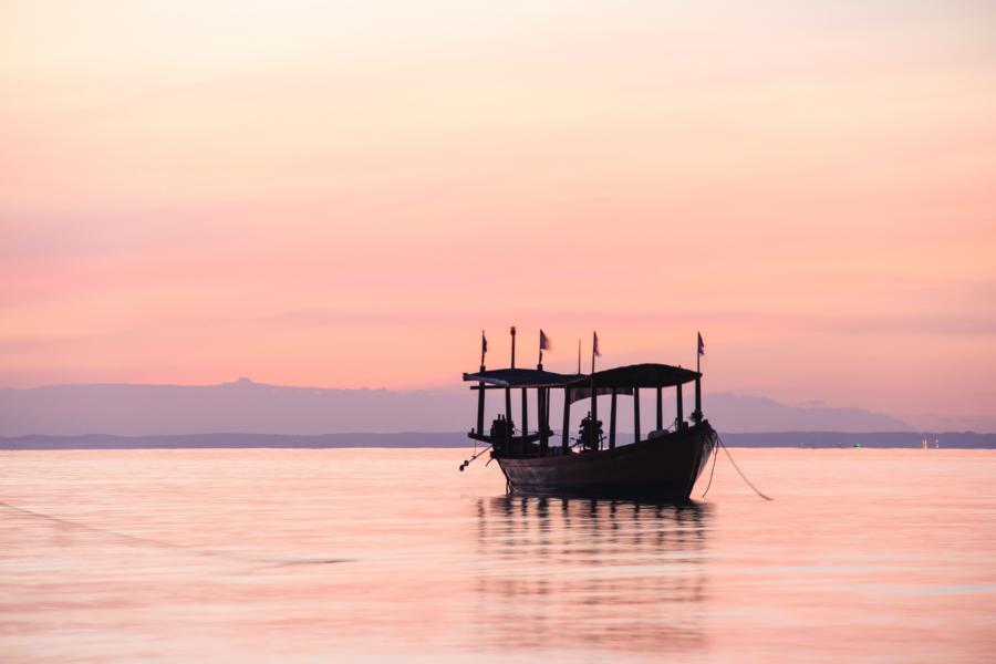 Boot vor der Insel Koh Rong, Kambodscha Reisen