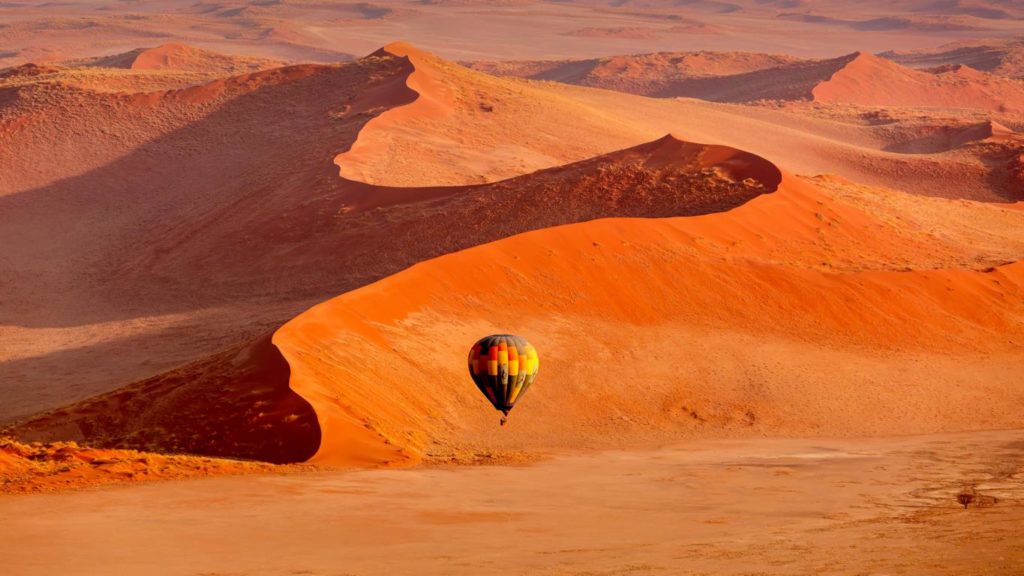 Ballonfahrt über die Sossusvlei Dünen, Namibia