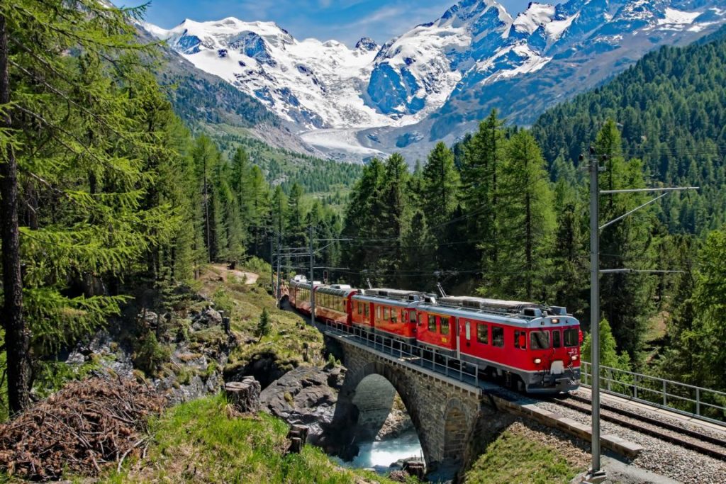 Bernina Express, Schweiz Zugreise