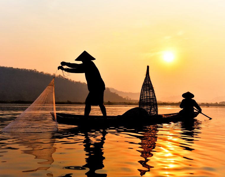 Fischer auf dem menkong